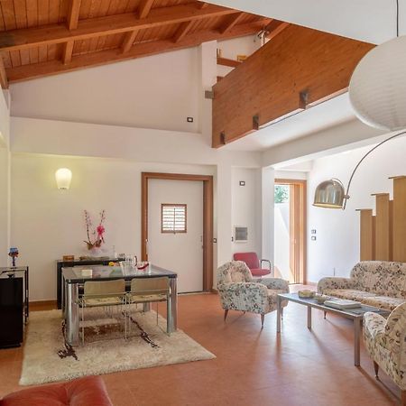 Villa Mendolia Ai Caracoli Termini Imerese Exterior photo